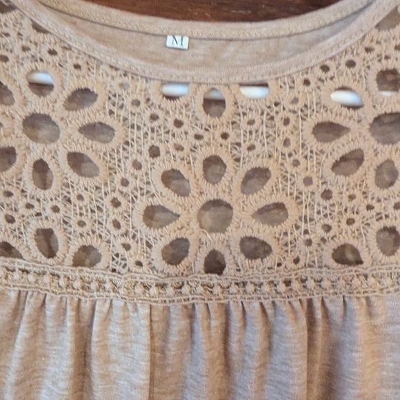 Pink Crochet Blouse with Relaxed Style - Picture 3 of 6